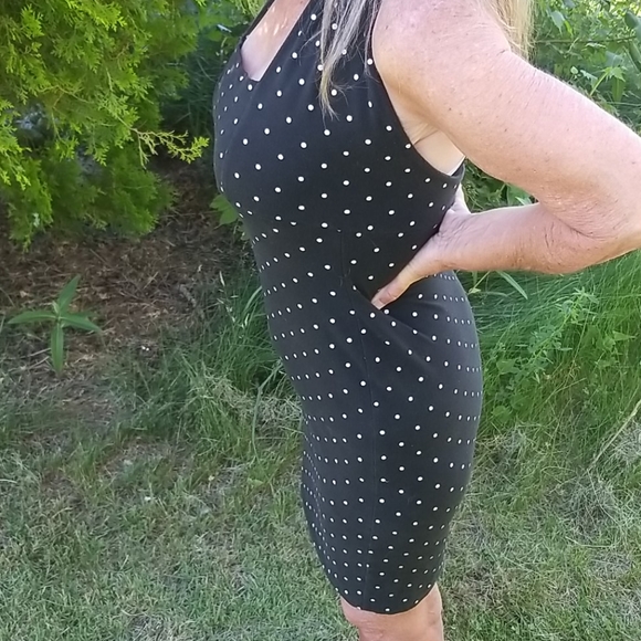 👗SOHO STRAPLESS POLKA DOT DRESS - Picture 2 of 6